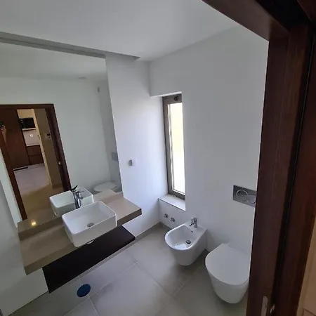 Lightoasis Oasis Mar 3 Apartman *